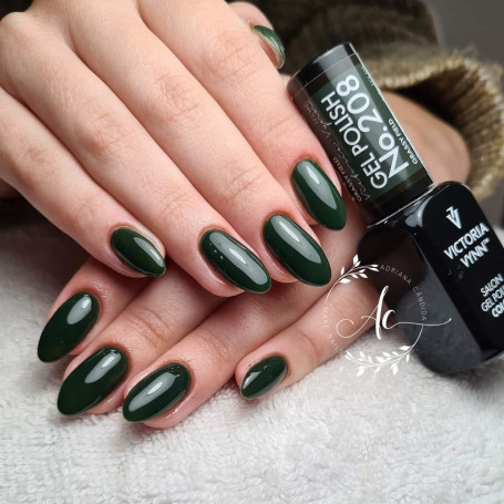 208 Grassy Field Gel polish 8ml VICTORIA VYNN