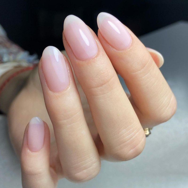 132 Negligee - Nagellack 15ml CND VINYLUX-Online-Shop-Double Beauty Shop