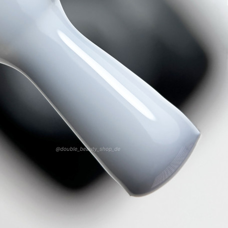 MILKY WHITE — Mega Base (Rubber Base coat) 15 ml VICTORIA VYNN