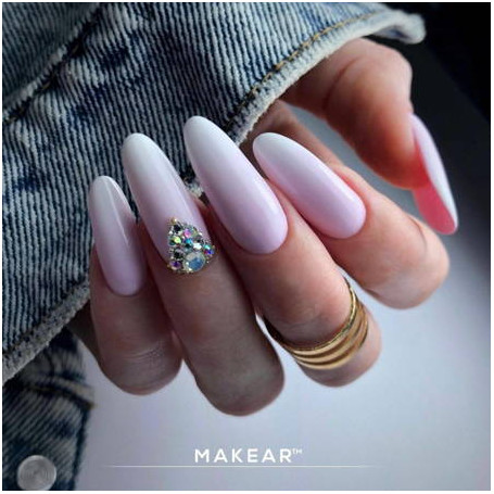 826 - UV Nagellack ohne Hema 8ml MAKEAR