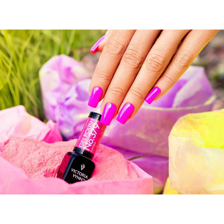 379 Euforia - Gel polish 8ml VICTORIA VYNN