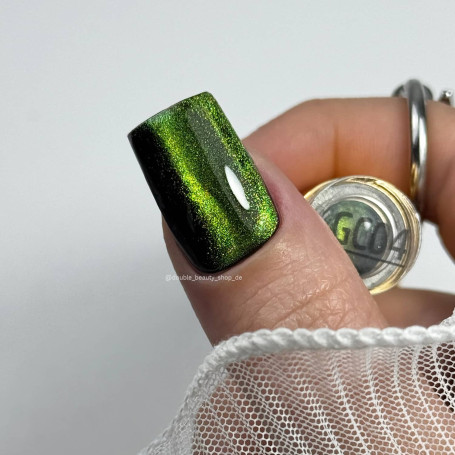 CG04 - CAT EYE UV Nagellack ohne Hema 8ml MAKEAR