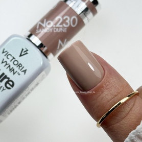 230 Sandy Dun — Gel polish Pure Creamy 8ml VICTORIA VYNN