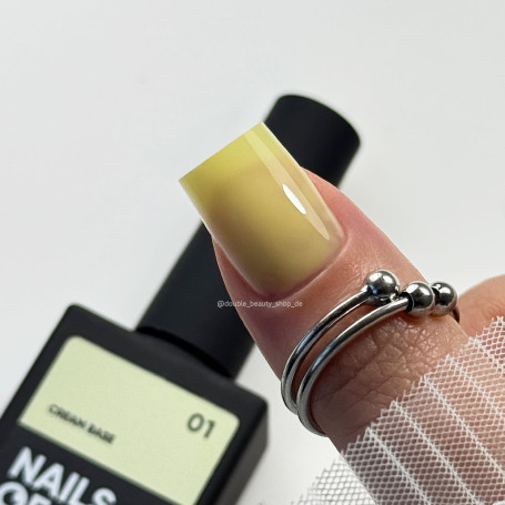 01 Cream Base Coat 10ml NAILS OF THE DAY